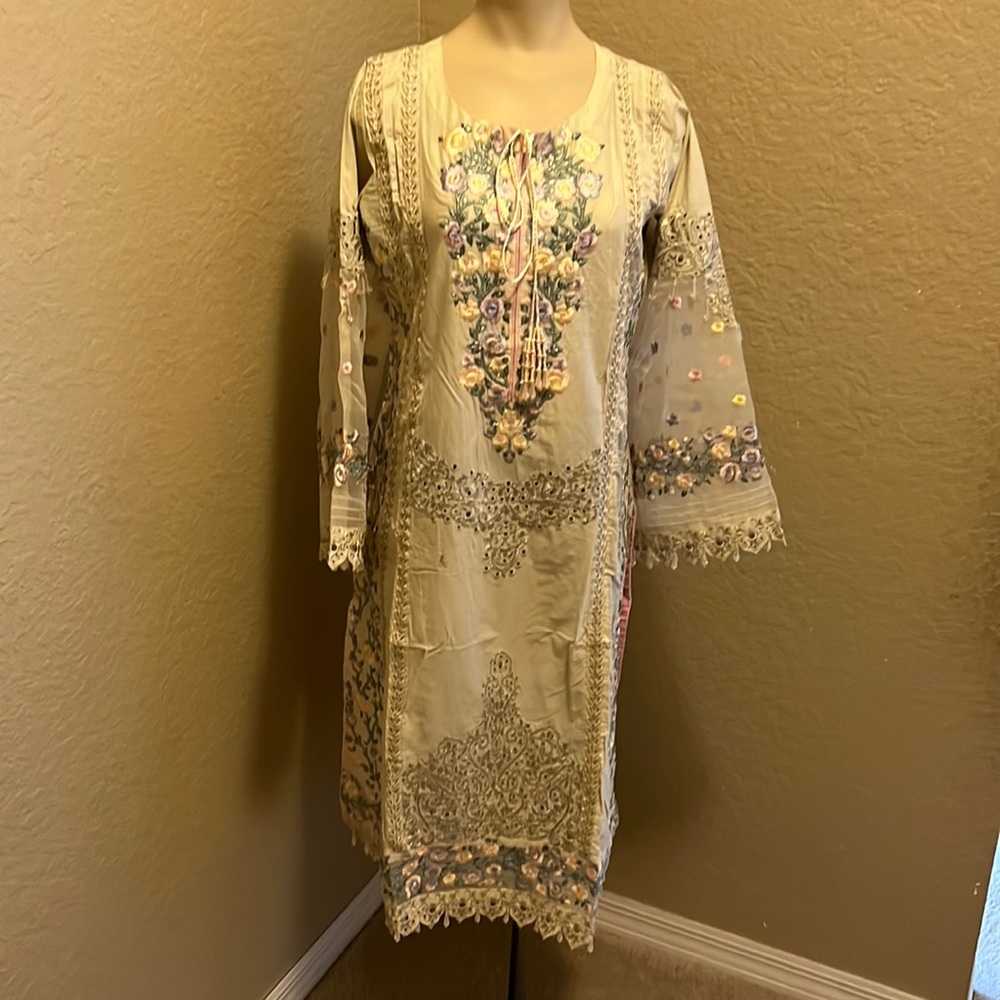 Beautiful shalwar Kameez.